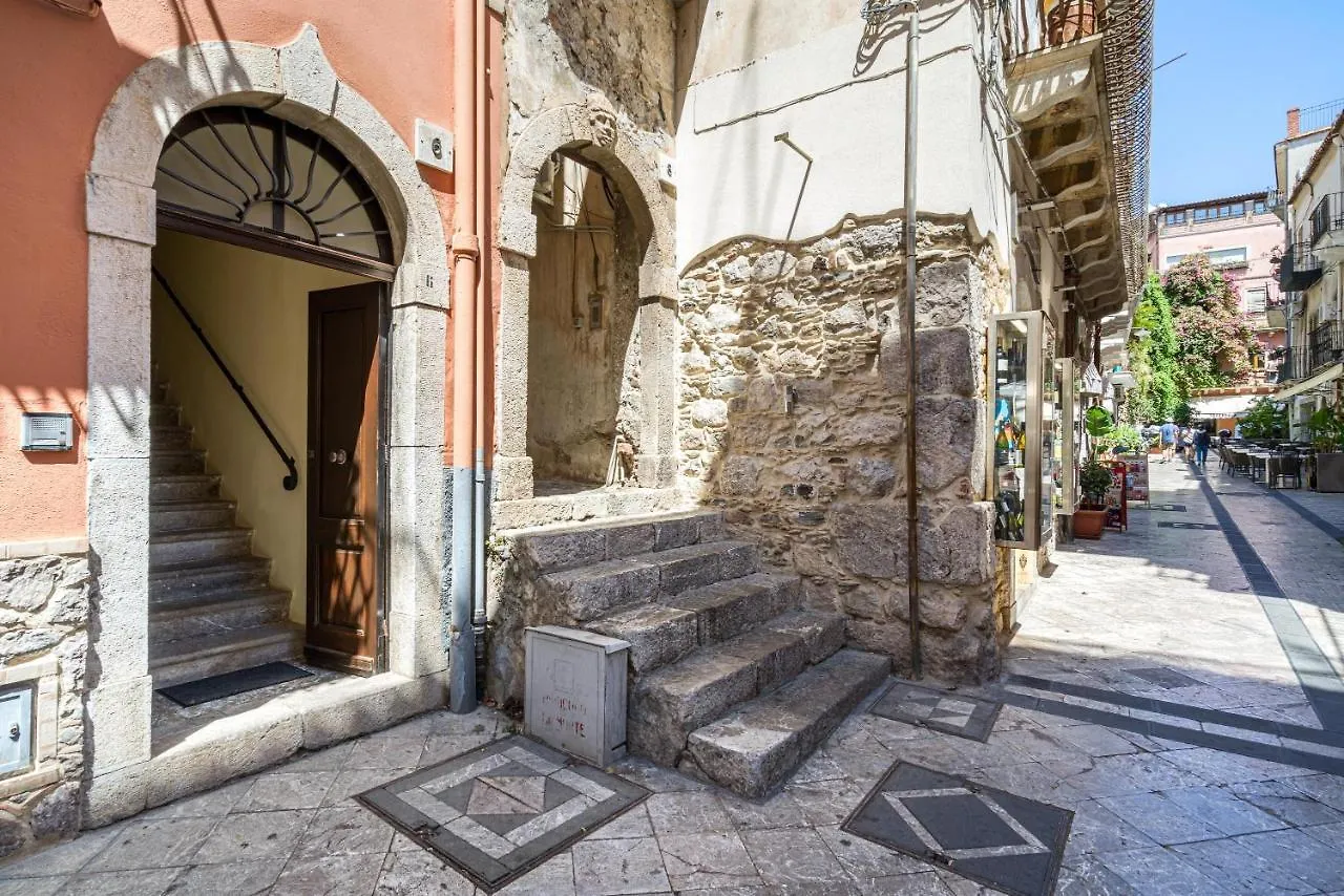 Apartment Blondie Taormina Italy