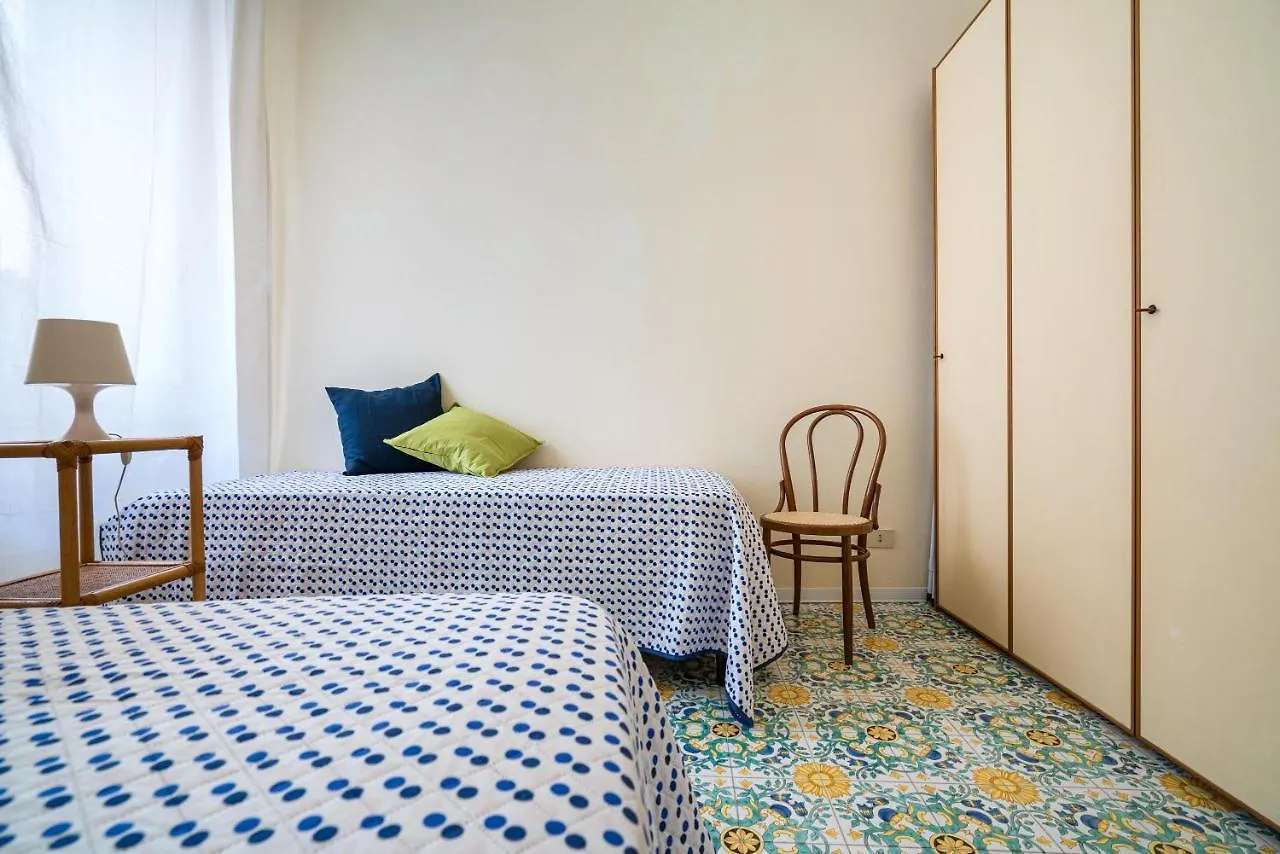 Apartment Blondie Taormina